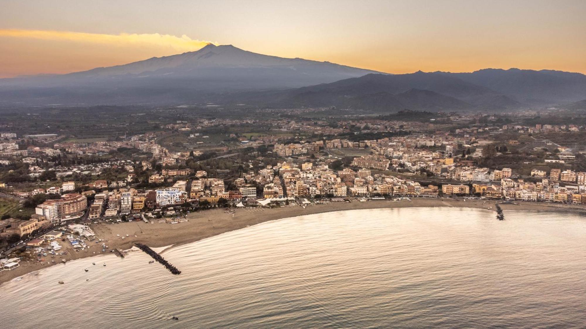 Camurria Apartments Giardini Naxos Dış mekan fotoğraf